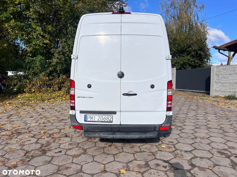Mercedes-Benz Sprinter - 6