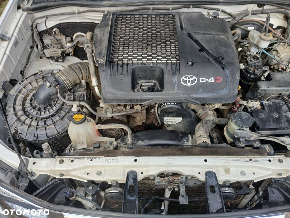 Toyota Hilux D4-D DLX - 7