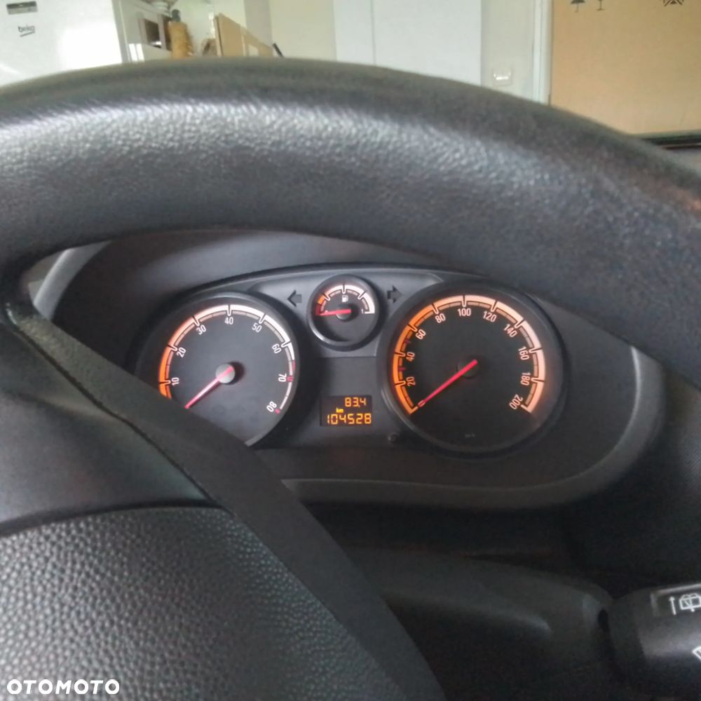 Opel Corsa 1.2 16V Edition 150 - 6