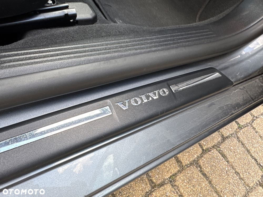 Volvo V40 - 40