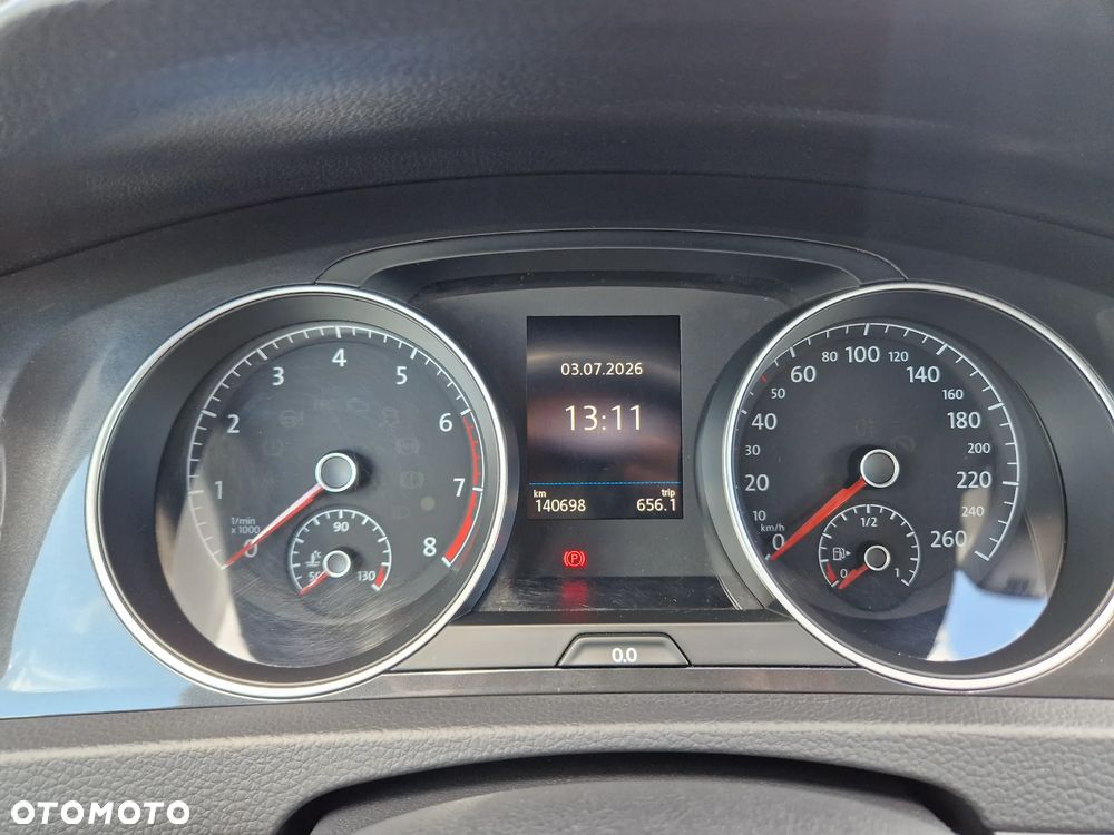 Volkswagen Golf - 8