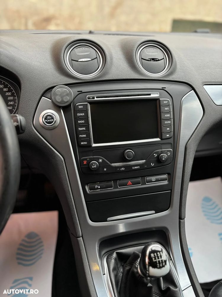 Ford Mondeo 2.0 TDCi Business Class - 12