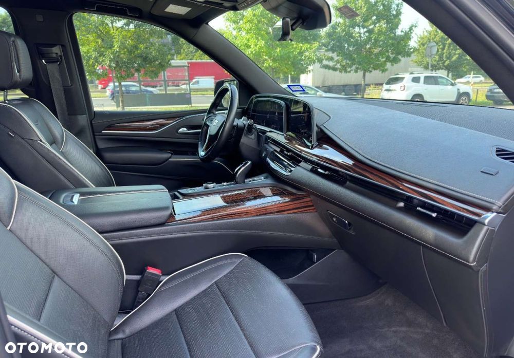 Cadillac Escalade - 24
