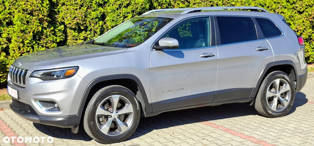 Jeep Cherokee - 17