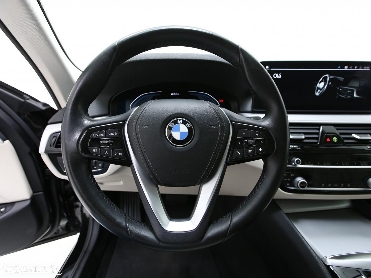 BMW 530 e - 18