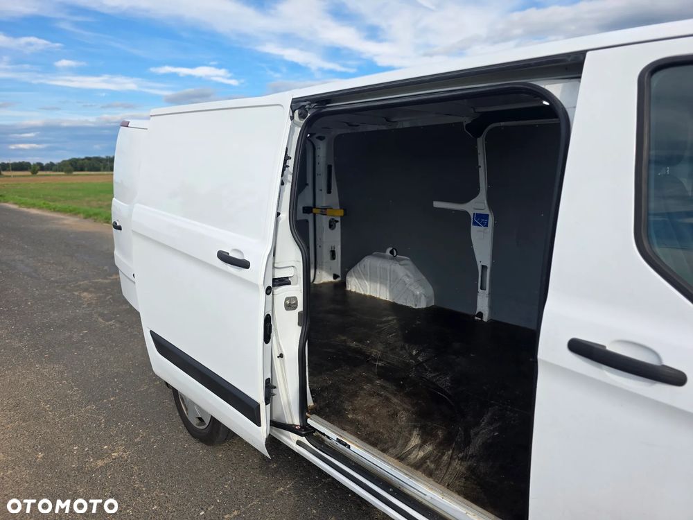 Ford TRANSIT CUSTOM - 3
