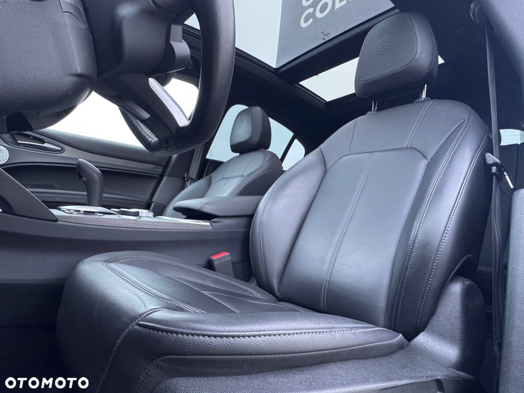 Alfa Romeo Stelvio 2.0 Turbo 16V AT8-Q4 Ti - 17