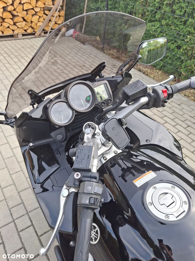 Yamaha FJR - 13