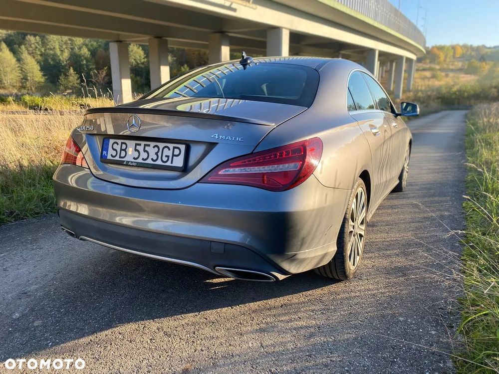 Mercedes-Benz CLA 250 4-Matic - 14