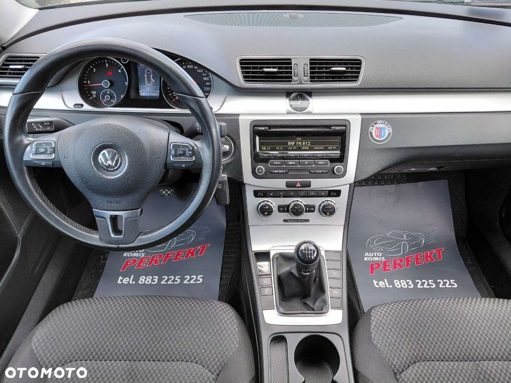 Volkswagen Passat - 18