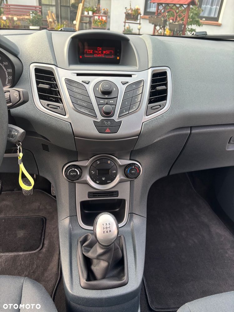 Ford Fiesta 1.25 Champions Edition - 14