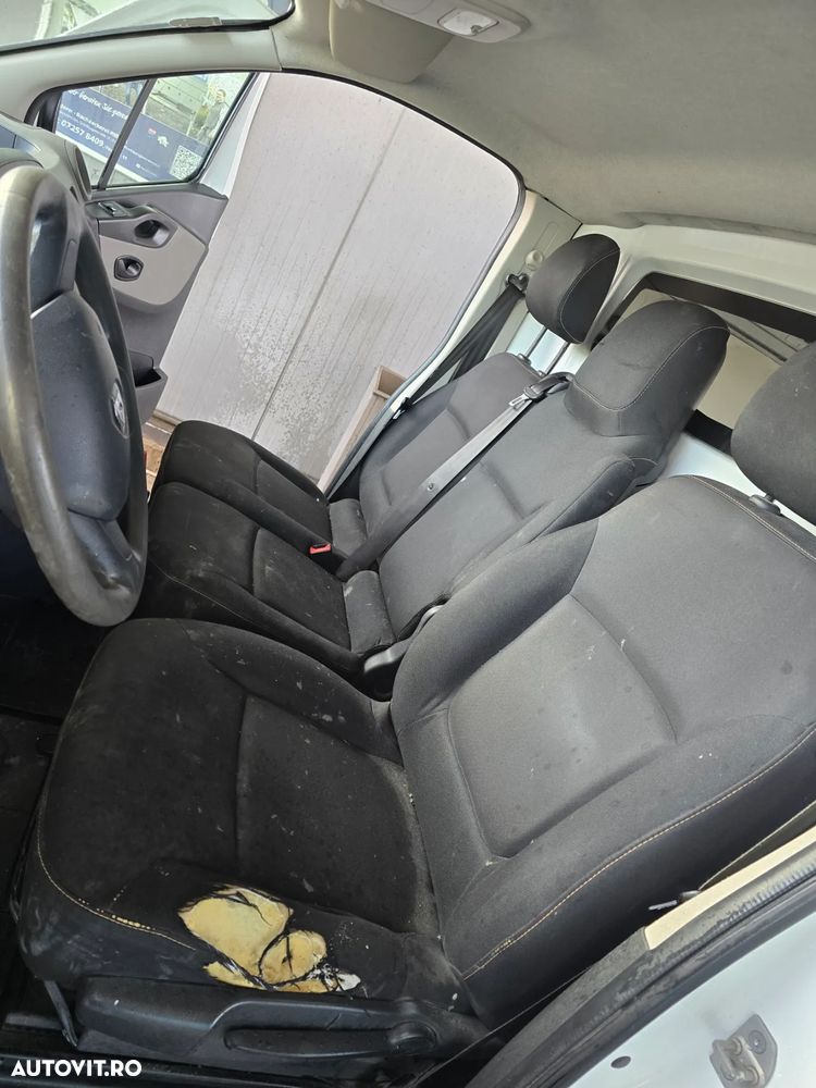 Renault Trafic - 14