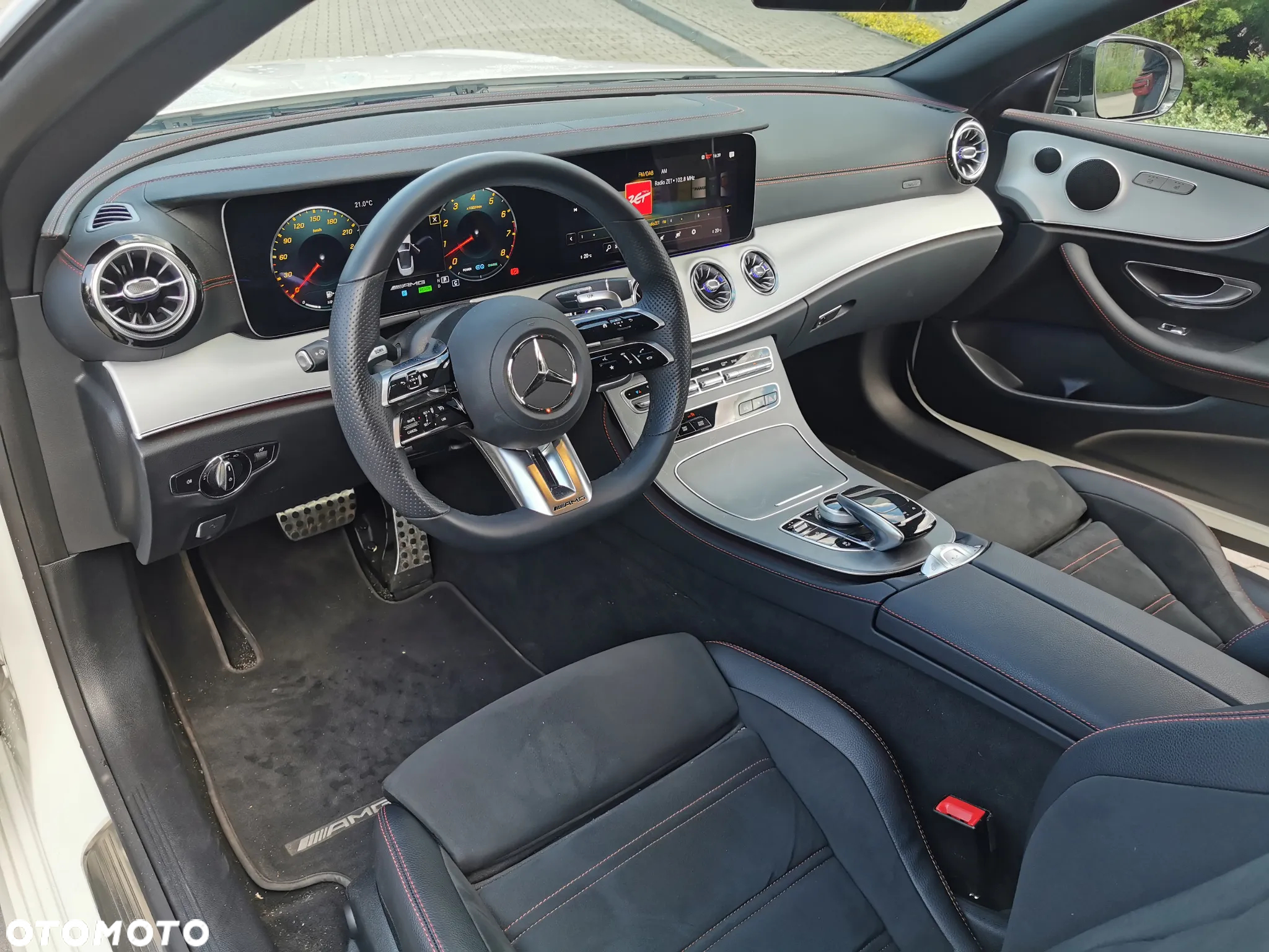 Mercedes-Benz Klasa E AMG 53 4Matic+ Cabrio AMG Speedshift TCT-9G - 14