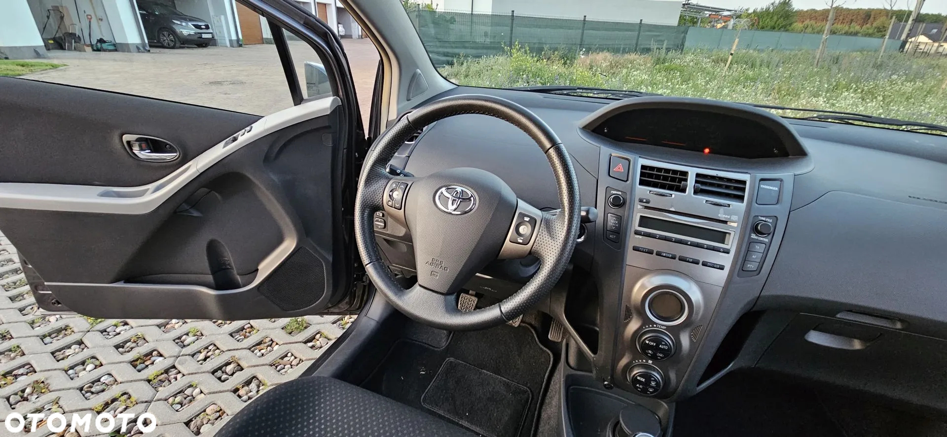 Toyota Yaris 1.33 Dynamic - 18