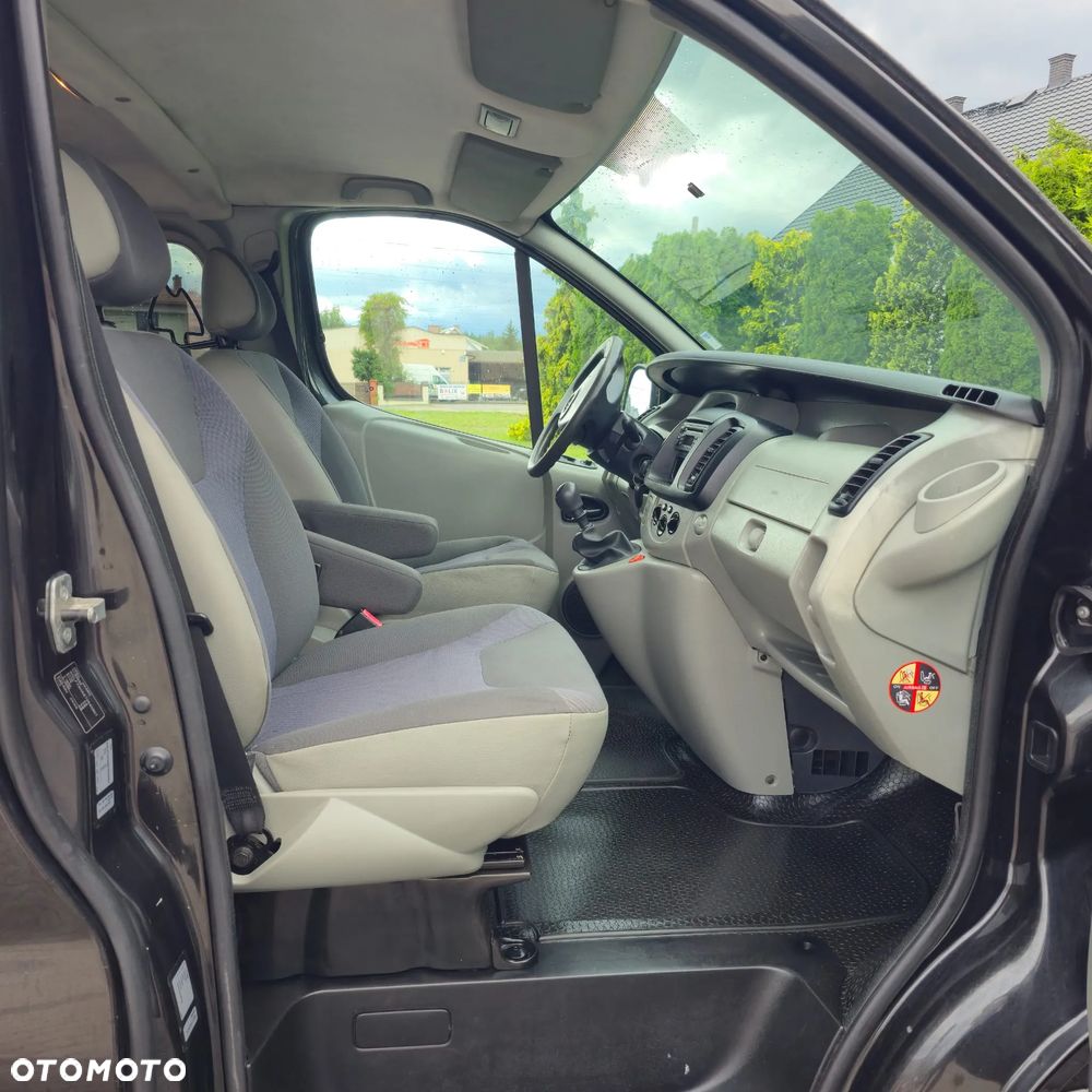 Opel Vivaro - 22