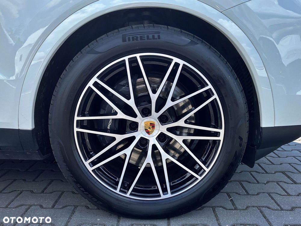 Porsche Cayenne - 12