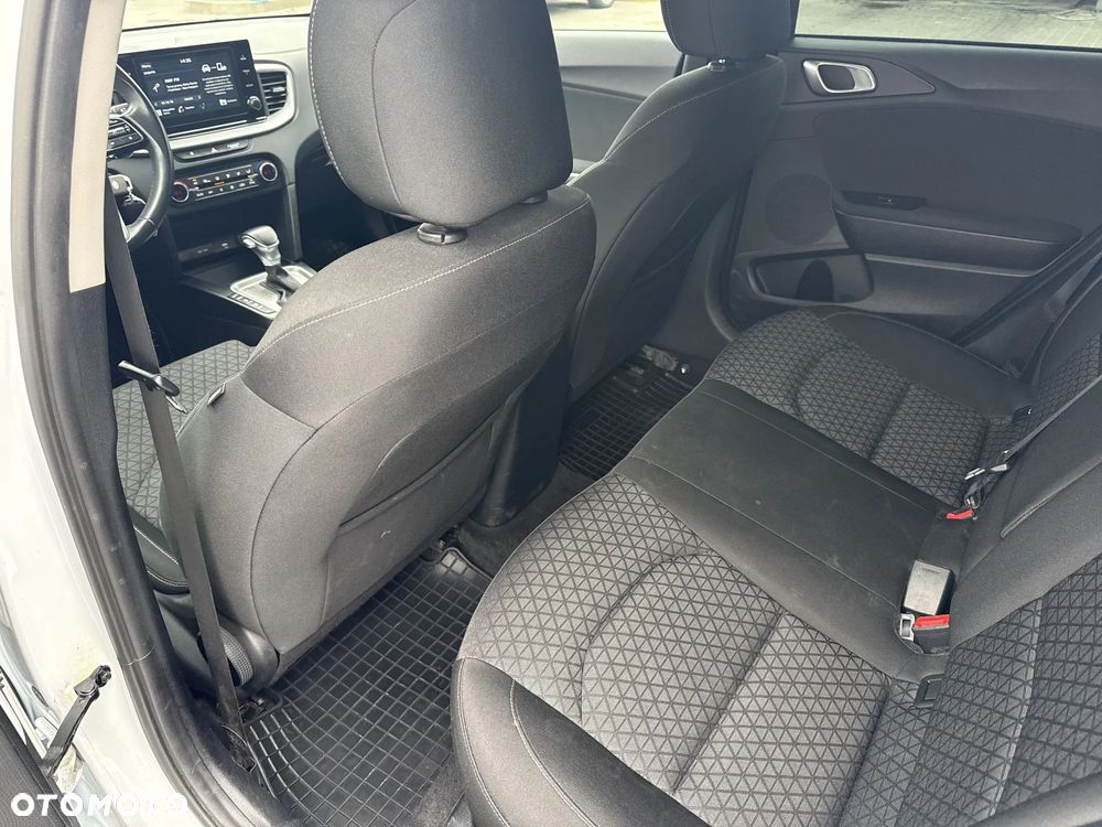 Kia Ceed 1.5 T-GDI M DCT - 24