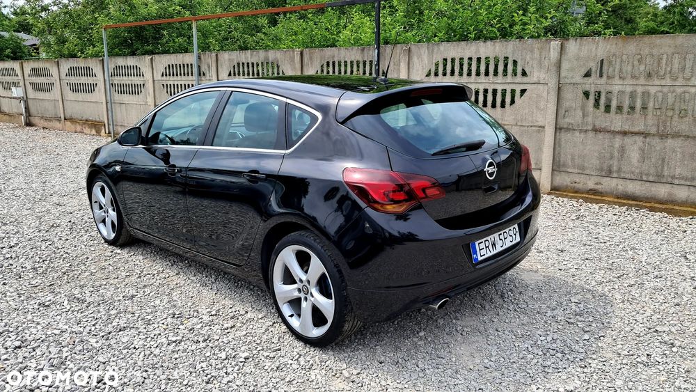 Opel Astra GTC 1.6 Turbo Edition - 31