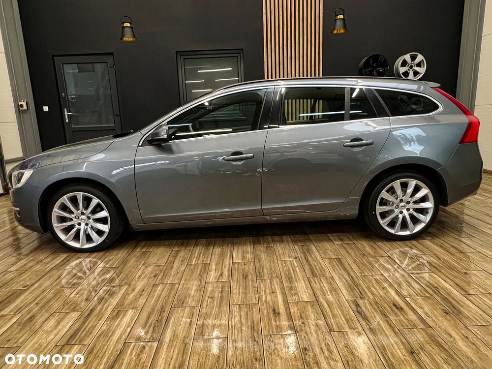 Volvo V60 D4 Drive-E Momentum - 12