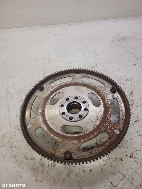 KOŁO ZAMACHOWE AUDI A4 B9 A5 2.0 TDI 06H105323AE - 3