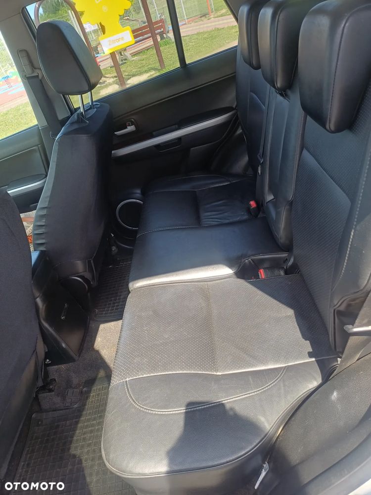 Suzuki Grand Vitara 2.0 - 7