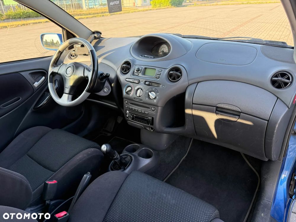 Toyota Yaris - 13