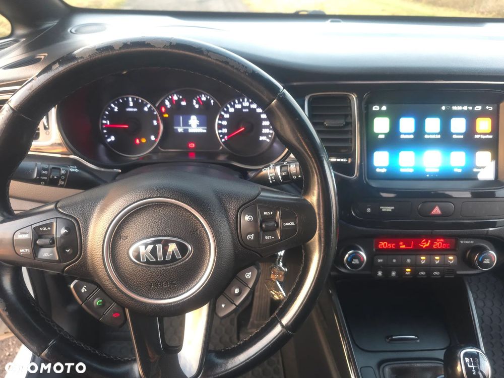 Kia Carens ver-1-7-crdi-xl-7os - 12