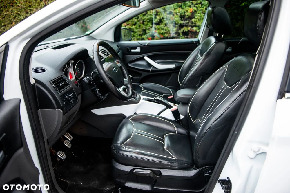 Ford Kuga 2.0 TDCi 4x4 Titanium - 11