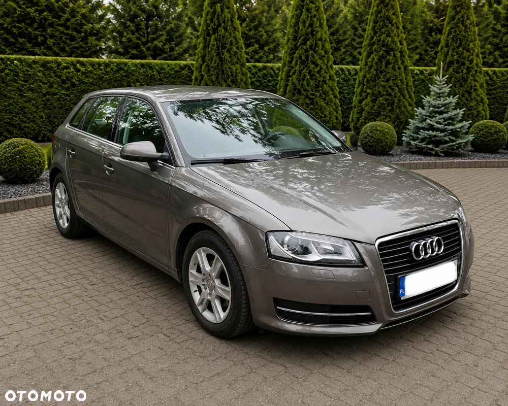 Audi A3 Sportback - 1