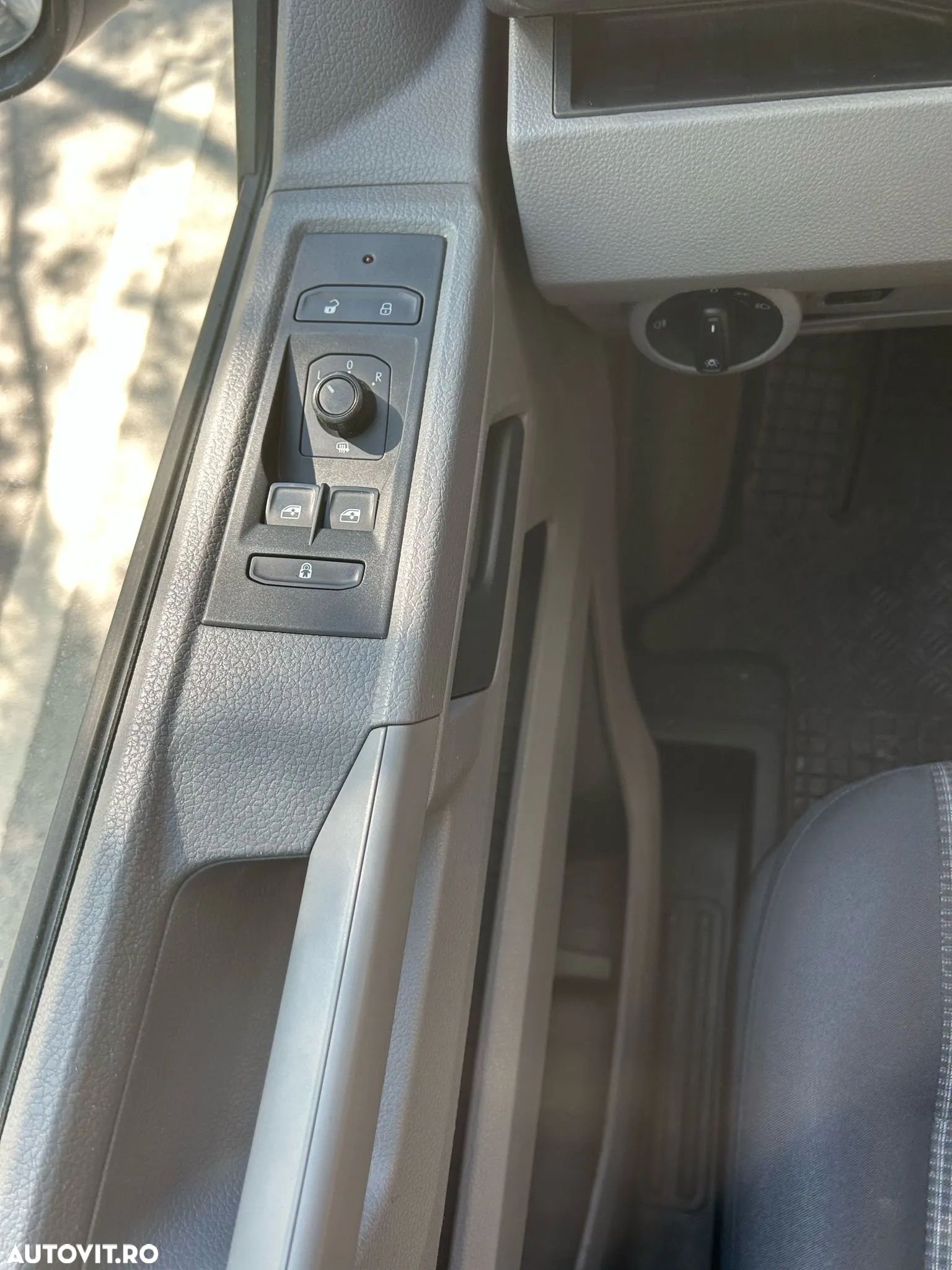 Volkswagen Transporter Sasiu CD T6.1 2.0 TDI 81 kW LR - 5