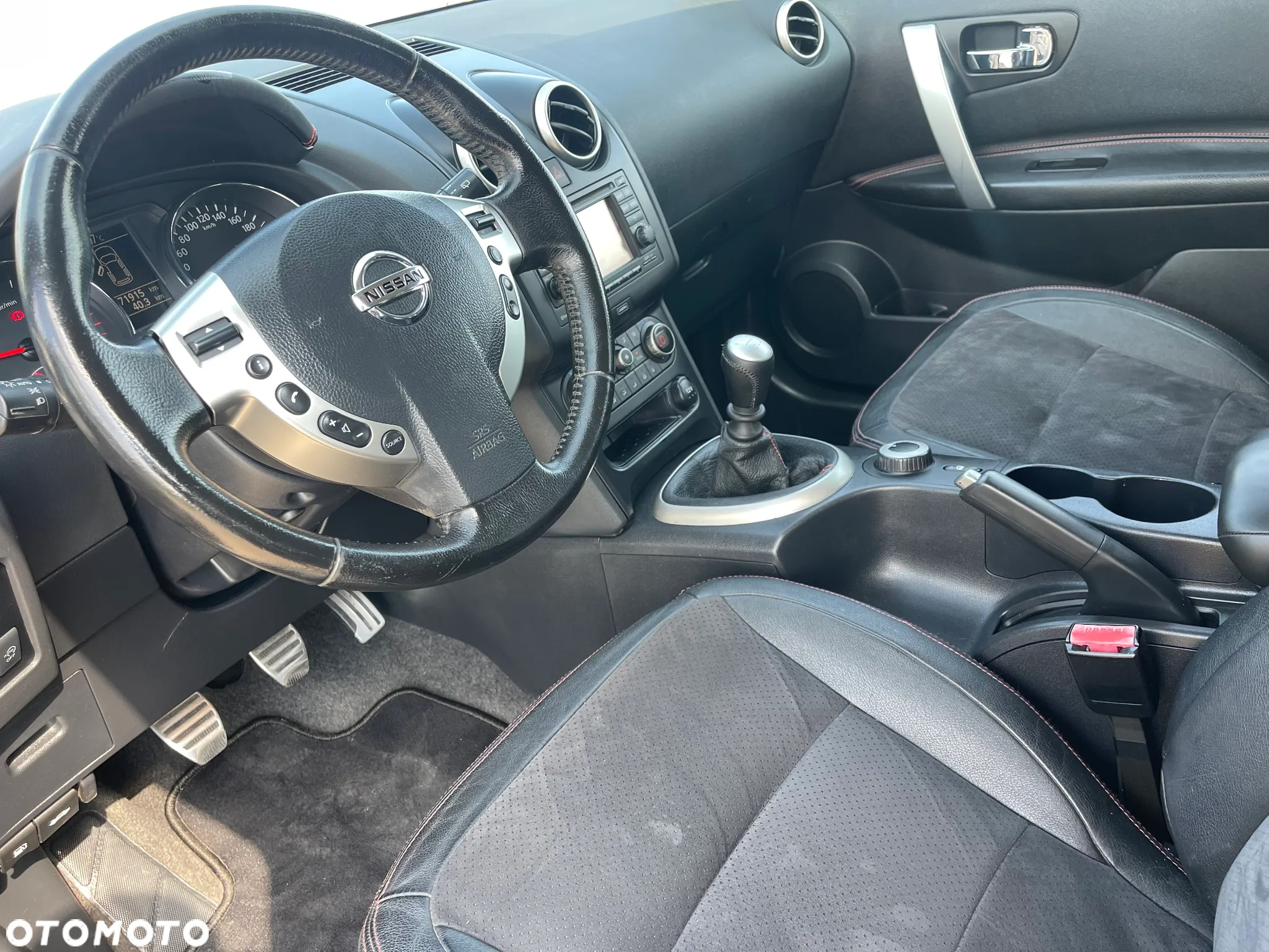 Nissan Qashqai+2 - 12
