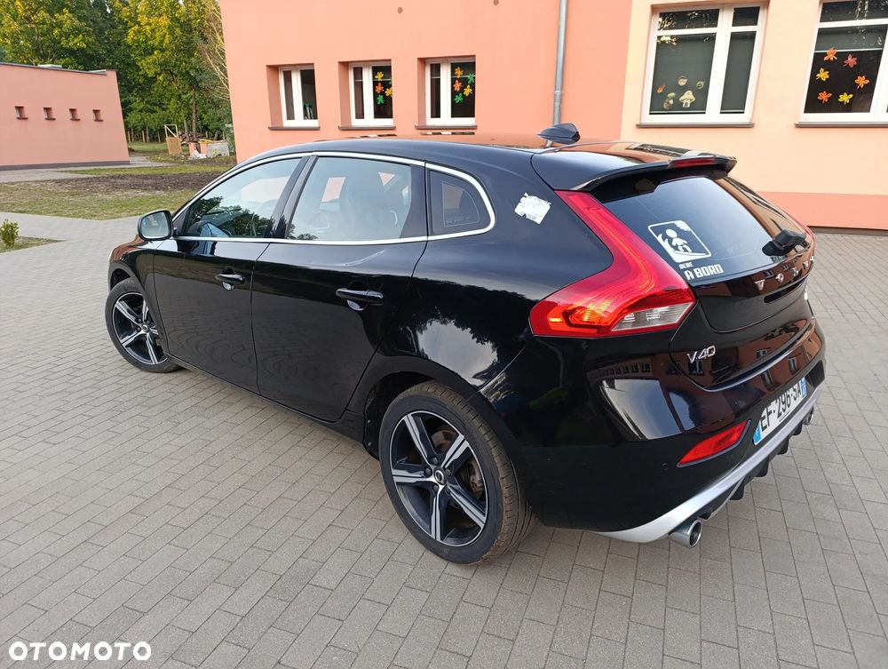 Volvo V40 D2 Drive-E SCR R-Design Momentum - 3