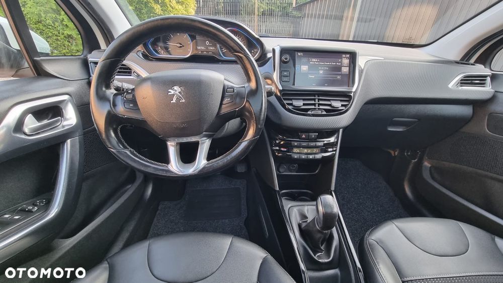 Peugeot 2008 1.6 BlueHDi Allure - 23