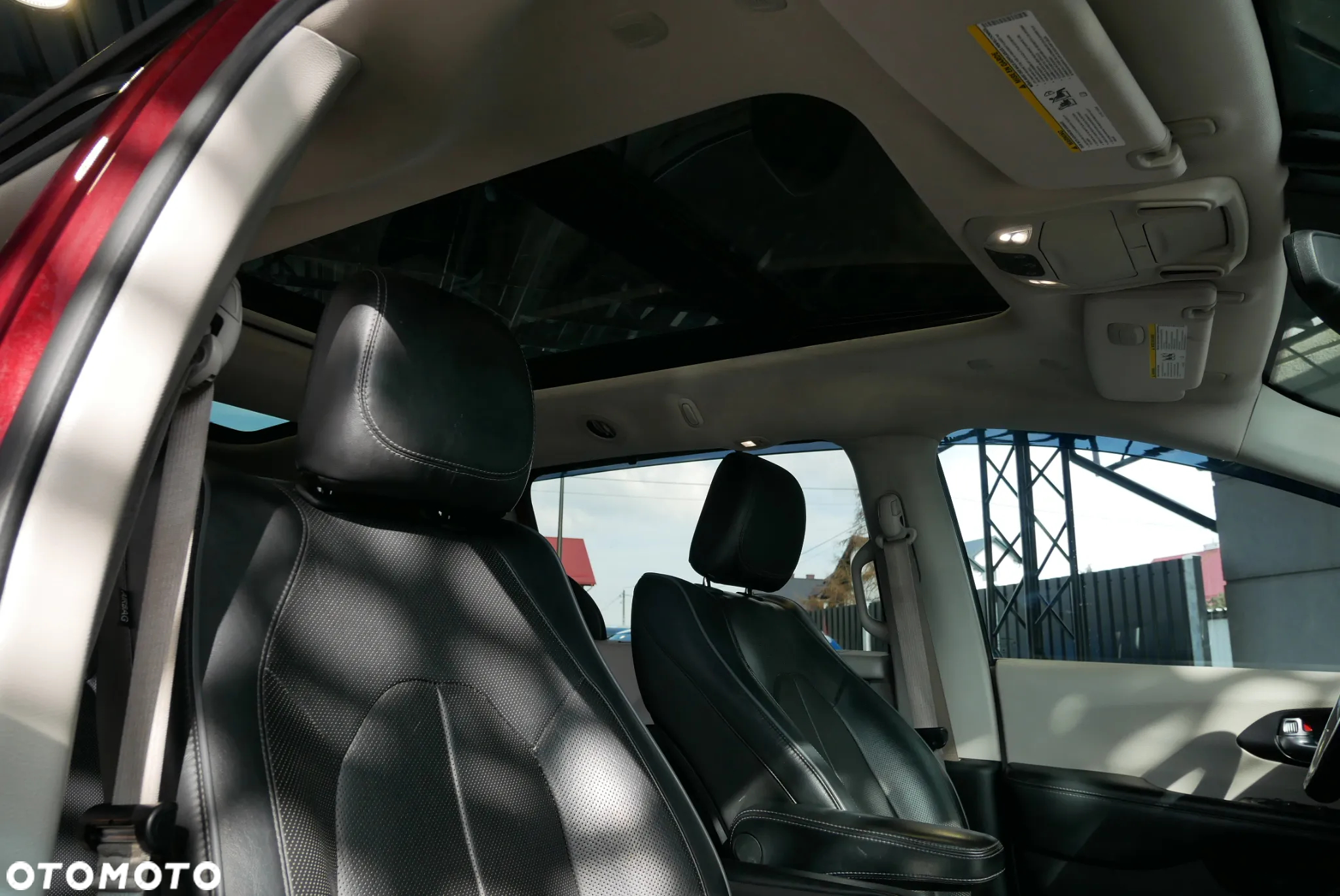 Chrysler Pacifica - 6