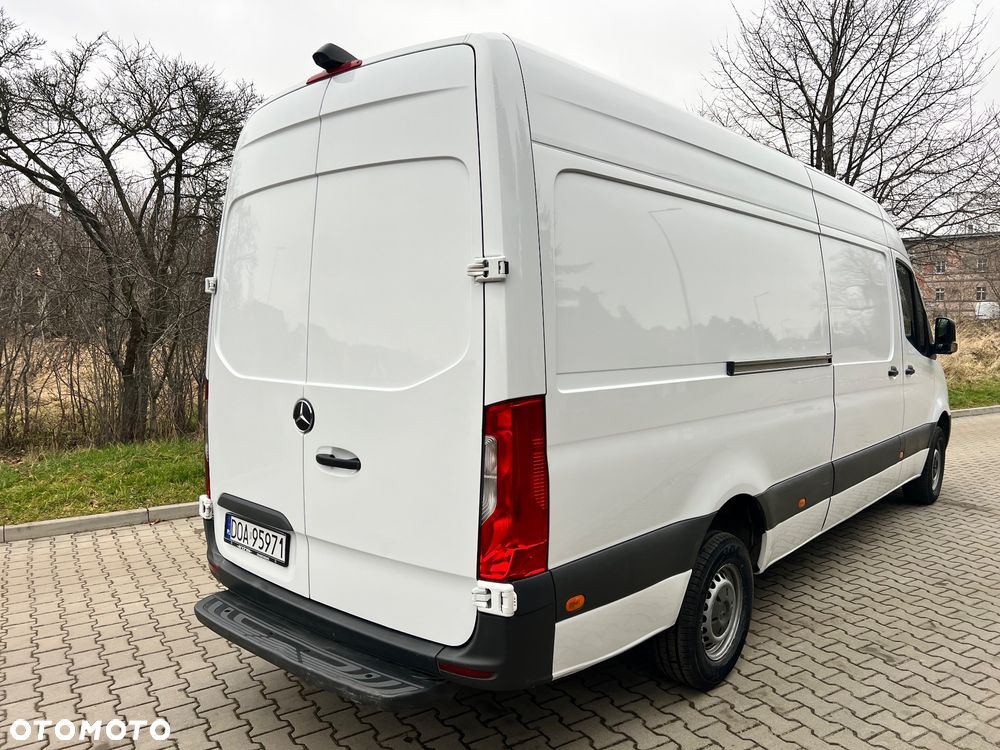 Mercedes-Benz 315 - 4