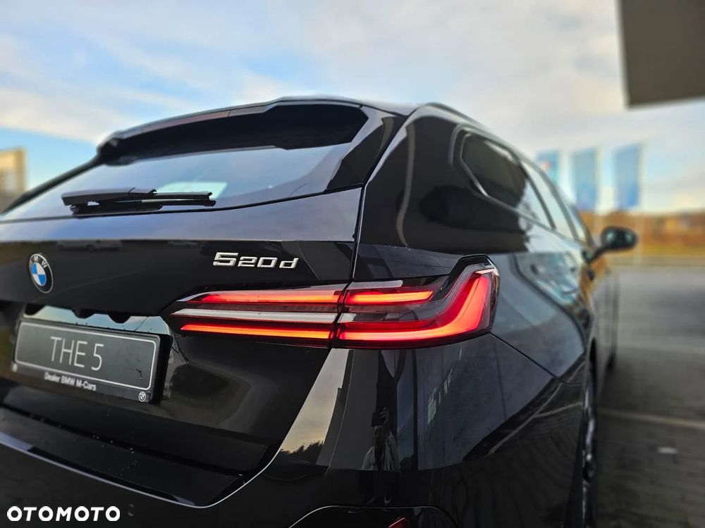 BMW Seria 5 520d xDrive mHEV - 16