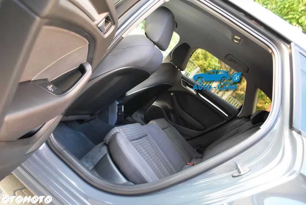 Audi A3 Sportback 1.4 TFSI e-tron Sport S tronic - 17