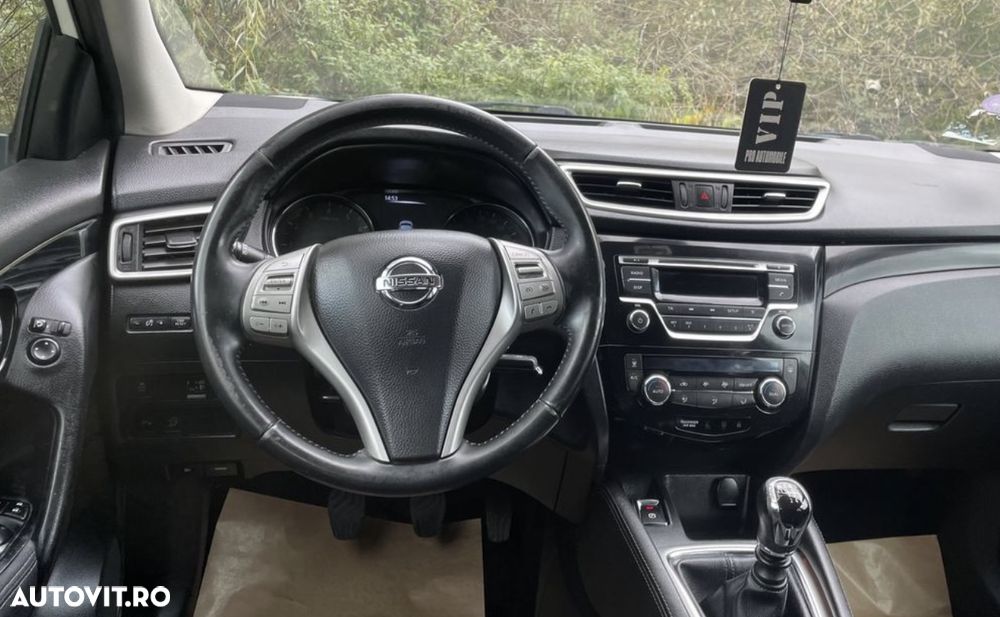 Nissan Qashqai 1.2 DIG-T TEKNA - 24