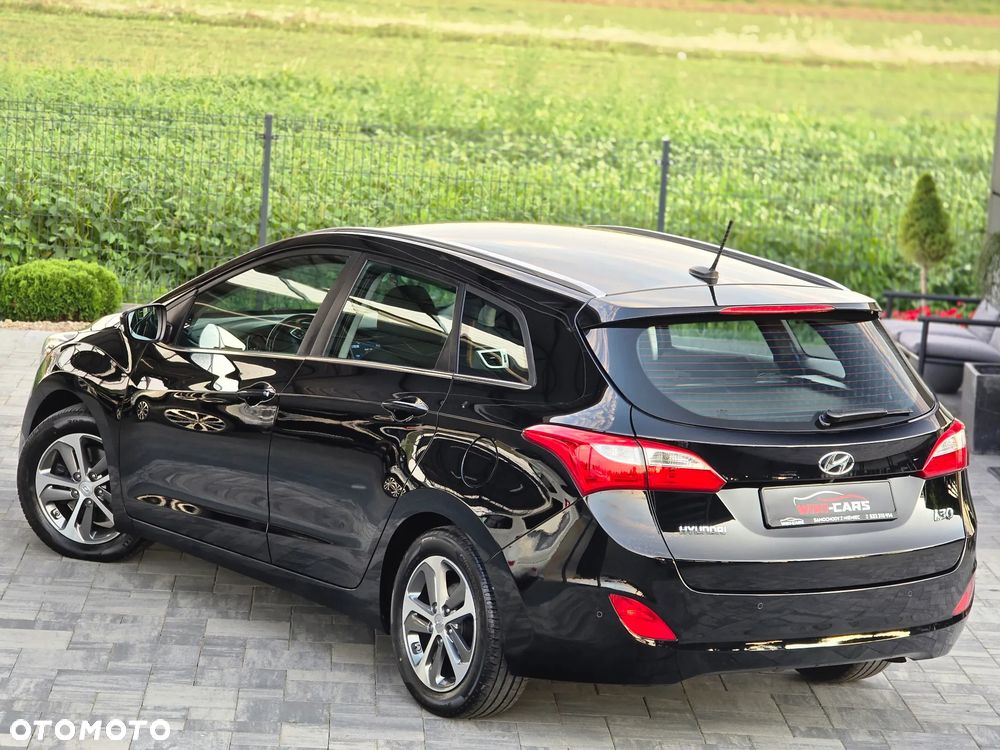 Hyundai i30 Kombi 1.6 GDi DCT Premium - 16