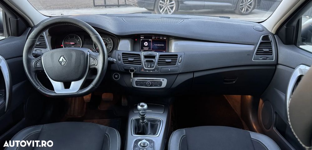 Renault Laguna Grandtour dCi 150 FAP Start-Stop Limited - 6