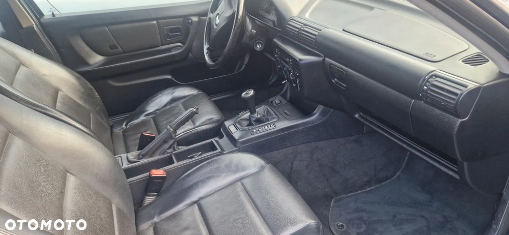 BMW Seria 3 316i - 8