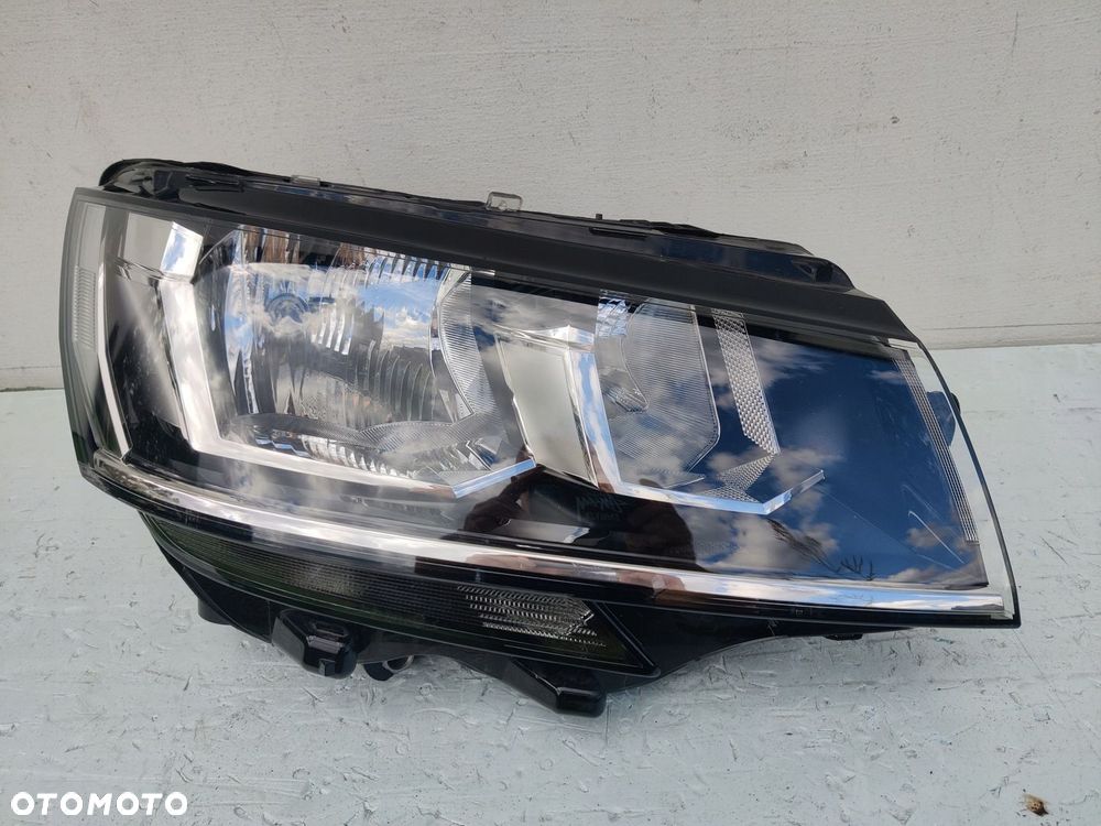 REFLEKTOR LAMPA PRAWY PRZÓD VW TRANSPORTER T6.1 T6 LIFT