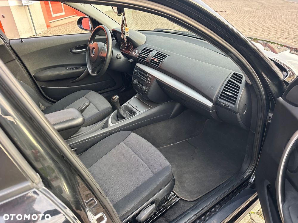 BMW Seria 1 120i - 16