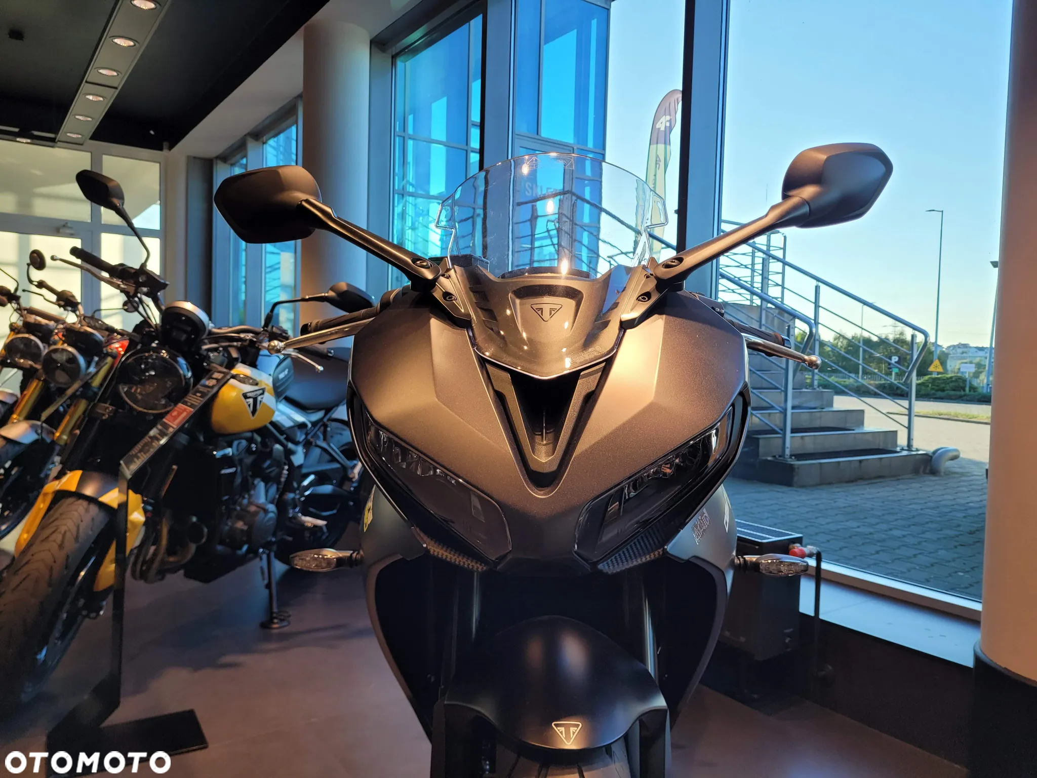 Triumph Daytona - 4