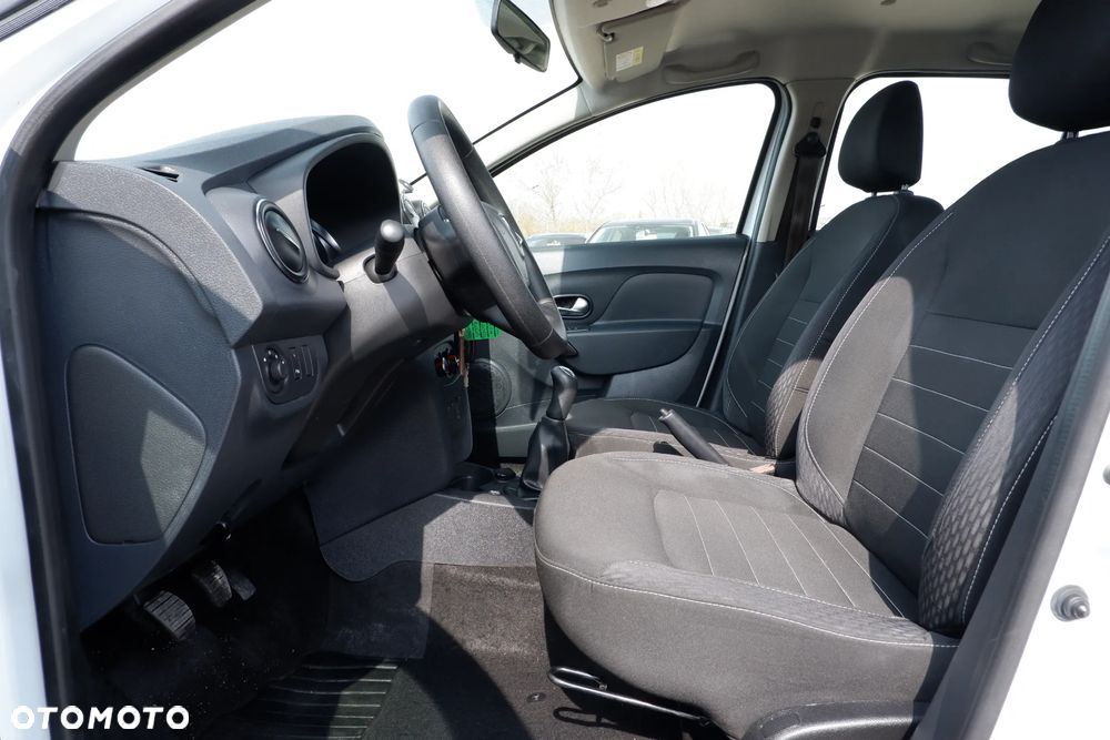 Dacia Sandero - 27