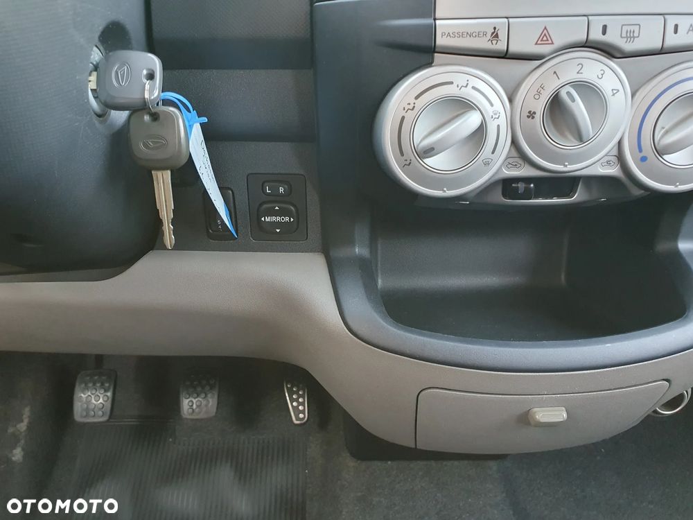 Daihatsu Sirion 1.3 - 26
