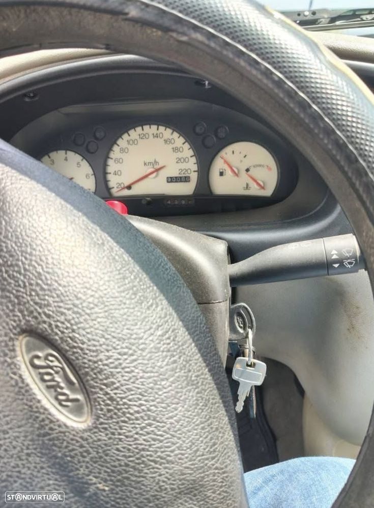 Ford Fiesta 1.25 Techno - 8