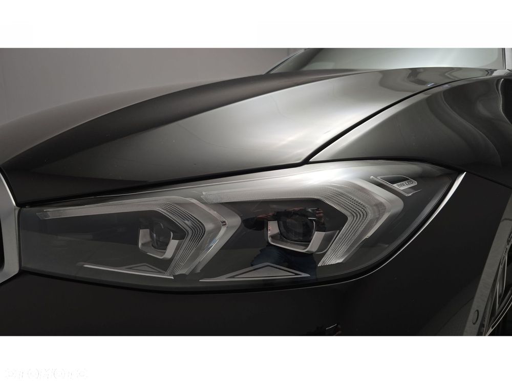 BMW Seria 3 320d xDrive mHEV M Sport - 31