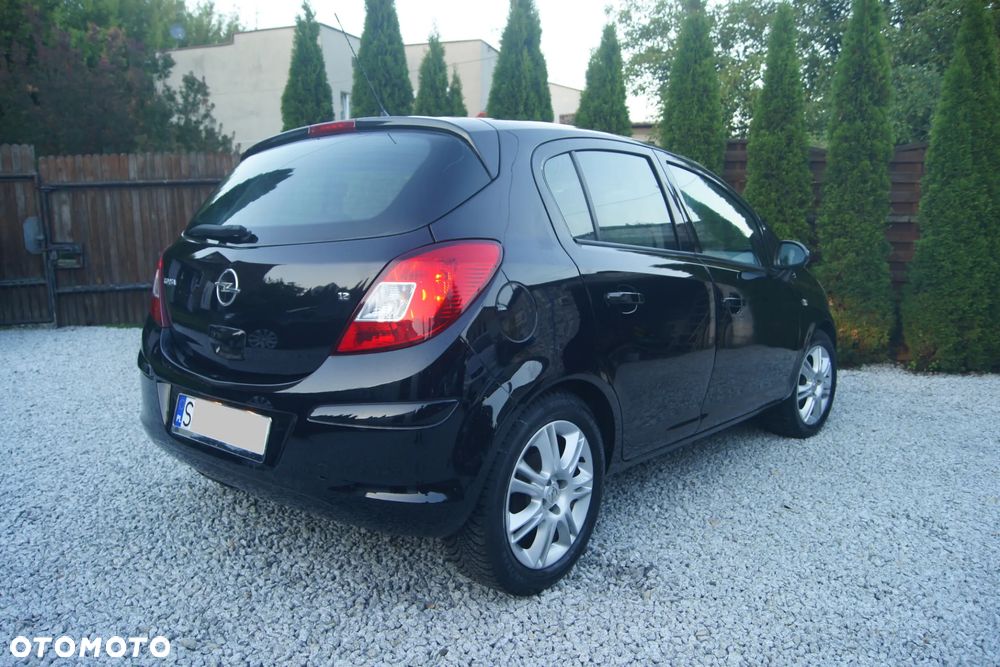 Opel Corsa 1.2 16V Enjoy - 9
