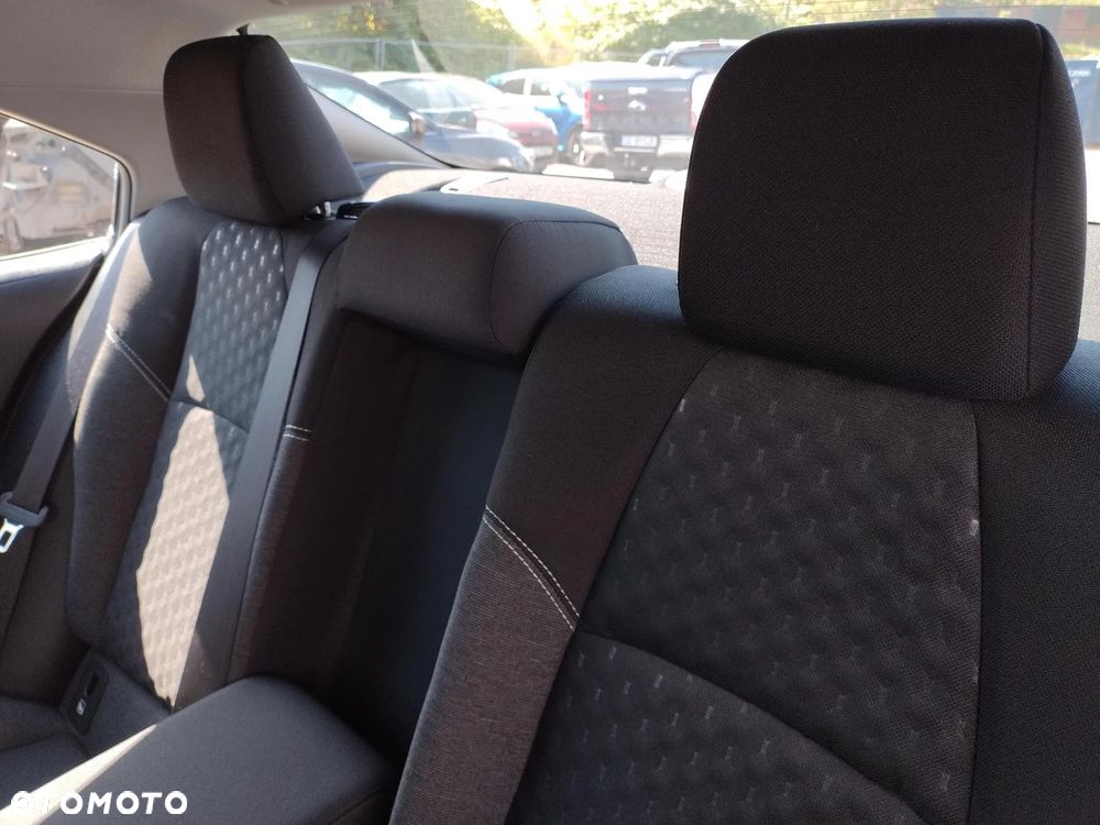 Toyota Corolla 1.8 Hybrid Comfort - 17